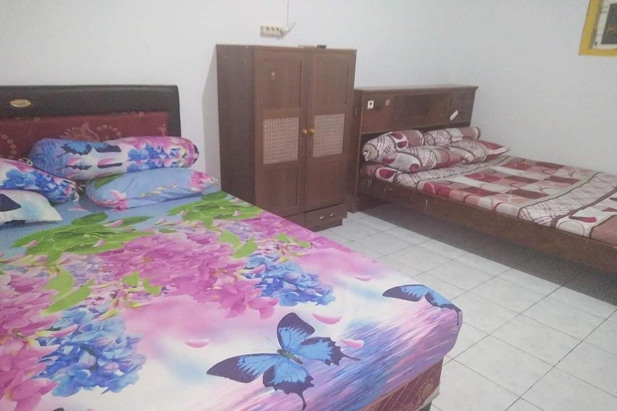 Ganeta Homestay Syariah Sidoarjo Eksteriør billede